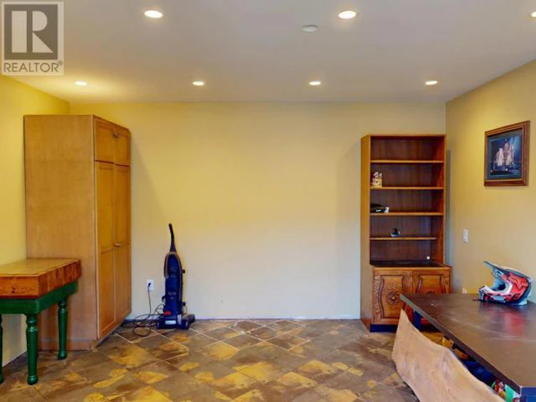 2870 Dangio Road, Powell River, BC, V8A 0G3 - 32