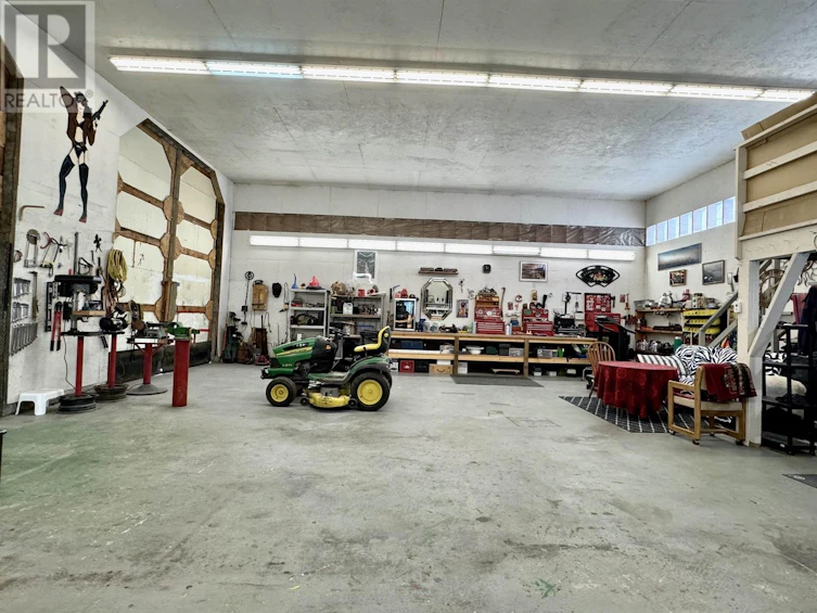 7028 Netherland Road, Lone Butte, BC, V0K 1X3 - 37