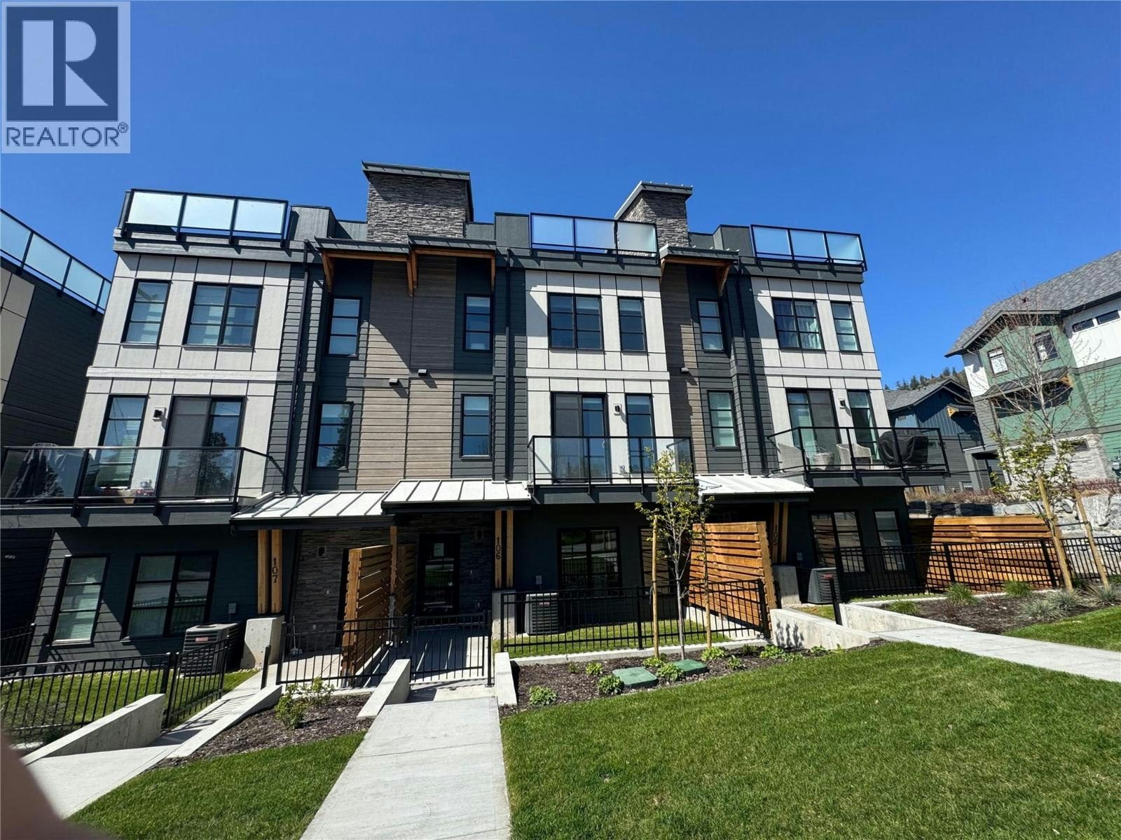 106-1455 Cara Glen Court, Kelowna, BC, V1V 3B8