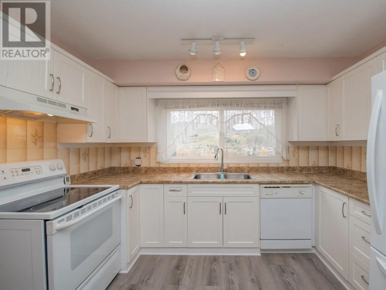 3815 21 Avenue, Vernon, BC, V1T 6P7 - 9