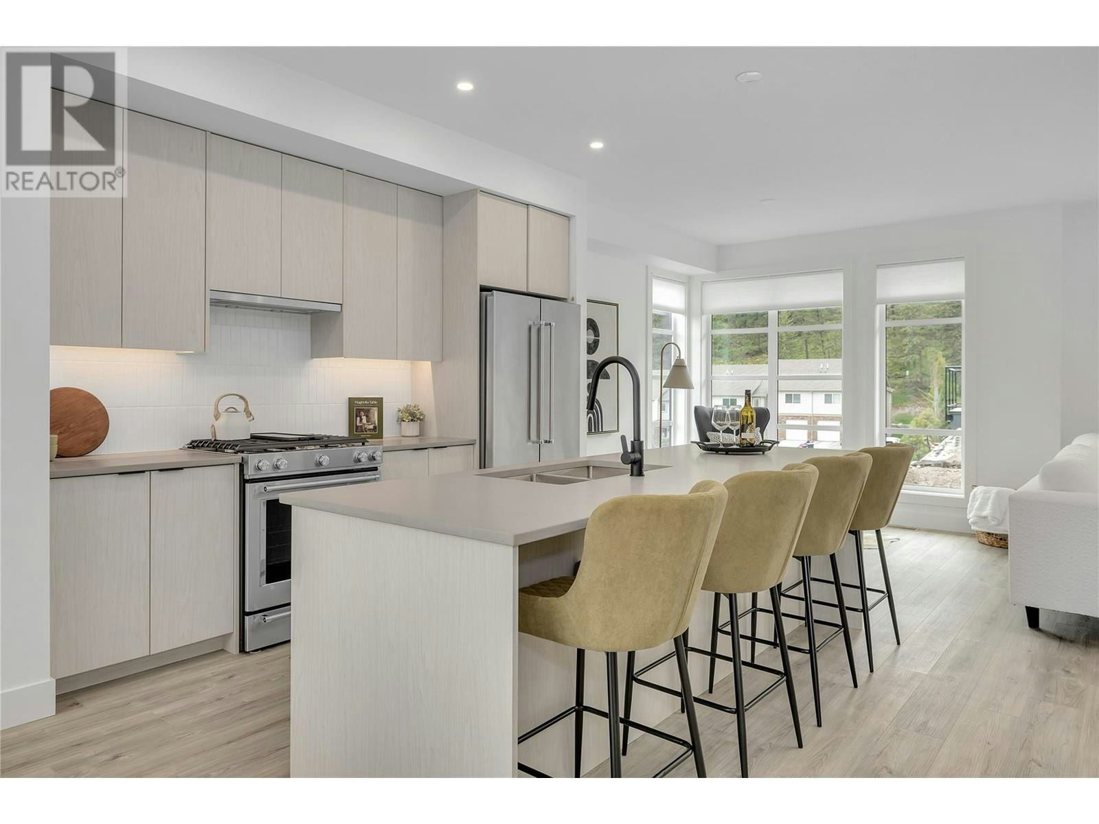 134-1455 Cara Glen Court, Kelowna, BC, V1V 3B8 - 4