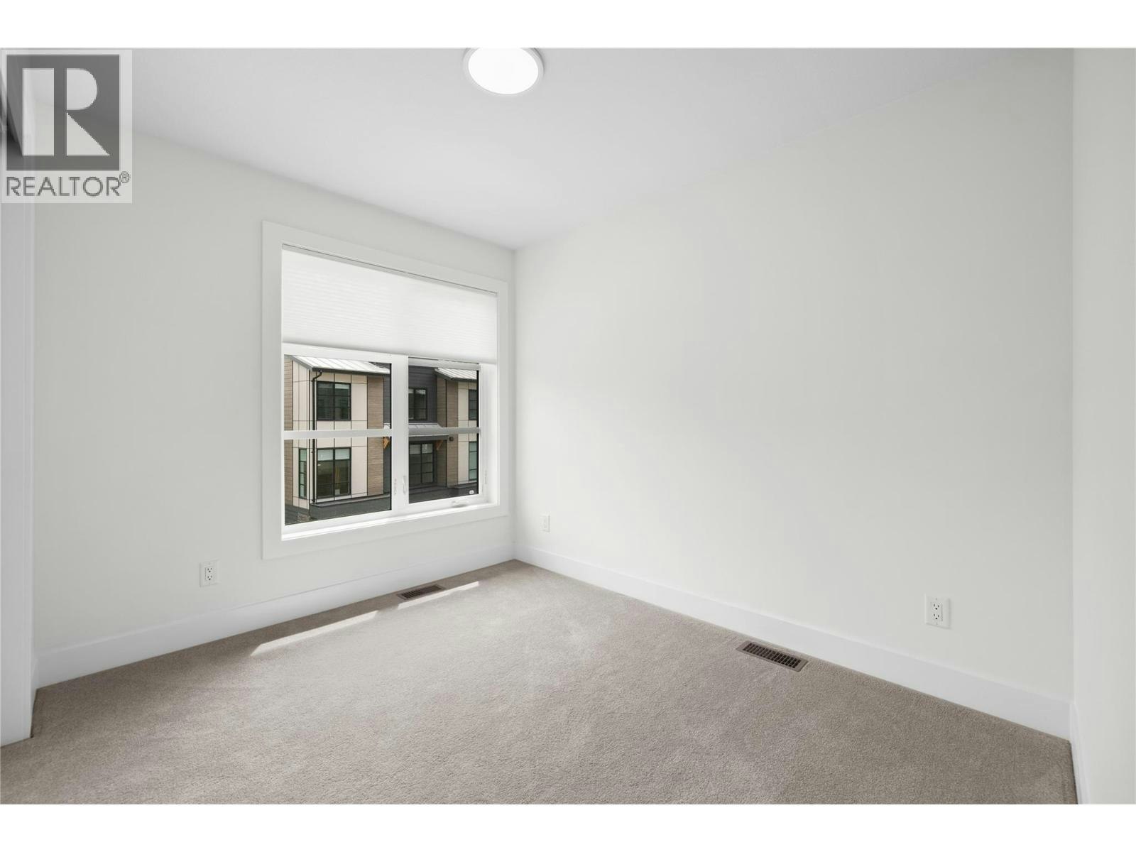 130-1455 Cara Glen Court, Kelowna, BC, V1V 3B8 - 9