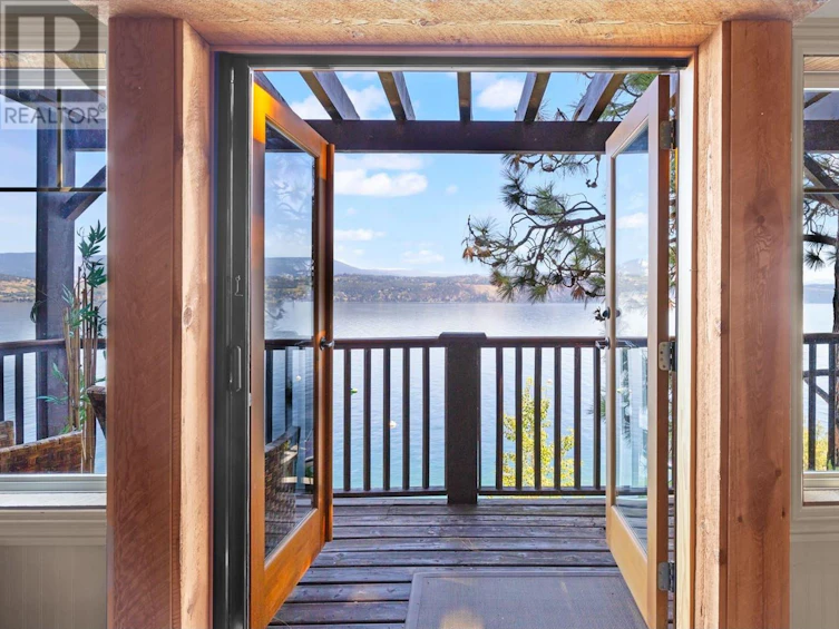 7-4215 Westside Road, West Kelowna, BC, V1Z 3W8 - 3