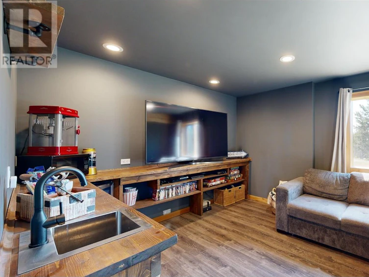 5289 Dawson Road, 100 Mile House, BC, V0K 2E1 - 19