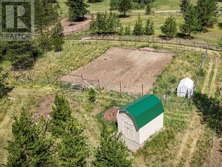 5289 Dawson Road, 100 Mile House, BC, V0K 2E1 - 5
