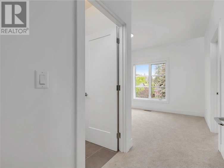 108-1455 Cara Glen Court, Kelowna, BC, V1V 1A6 - 22