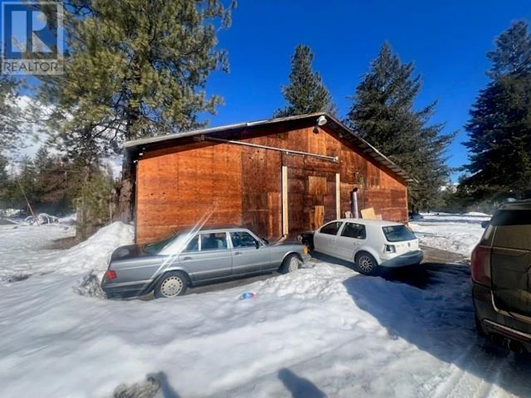 1670 Mount Baldy Road, Bridesville, BC, V0H 1Y0