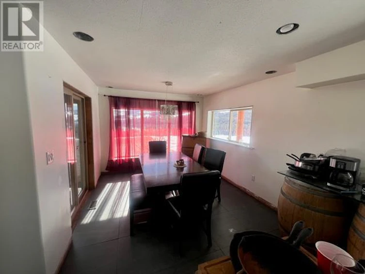1670 Mount Baldy Road, Bridesville, BC, V0H 1Y0 - 7
