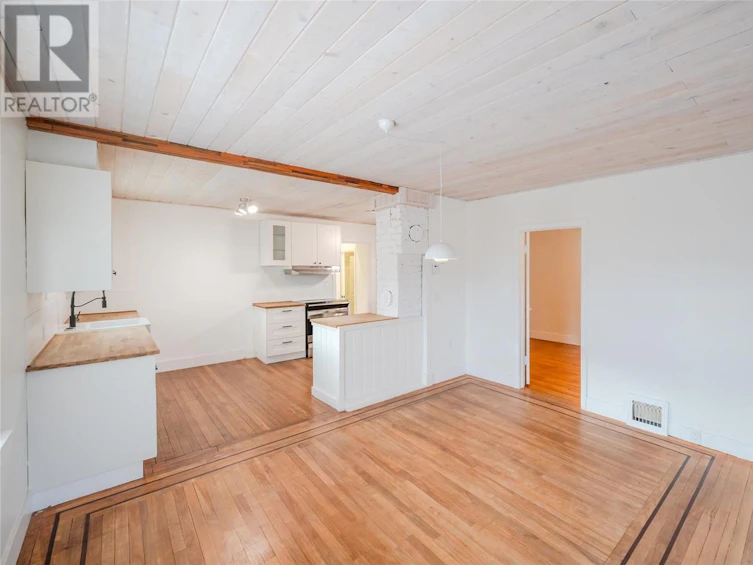 302 Scott Avenue, Penticton, BC, V2A 2J8 - 11
