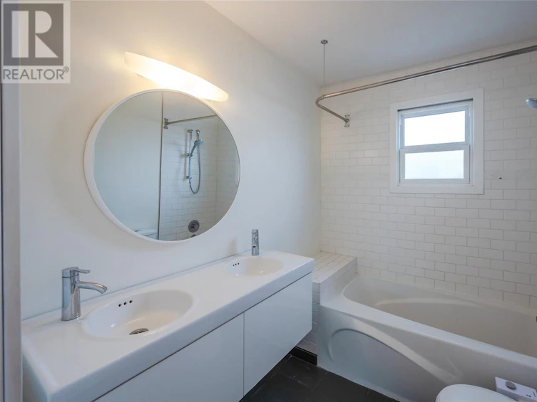 302 Scott Avenue, Penticton, BC, V2A 2J8 - 24