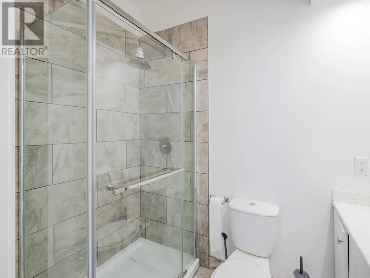 302 Scott Avenue, Penticton, BC, V2A 2J8 - 35