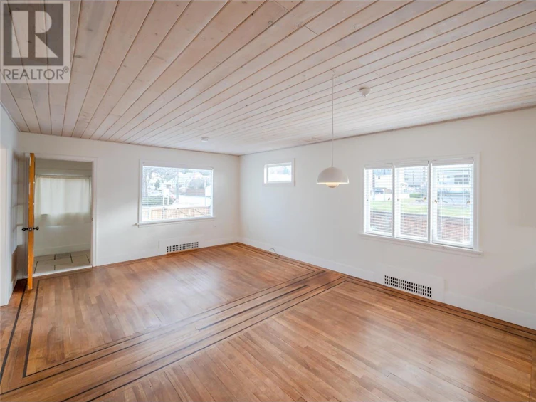 302 Scott Avenue, Penticton, BC, V2A 2J8 - 4