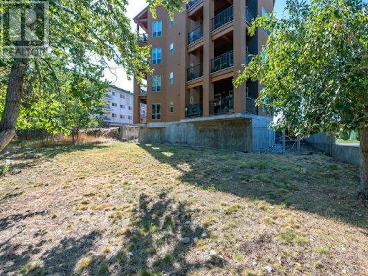 202-873 Forestbrook Drive, Penticton, BC, V2A 2E9 - 18