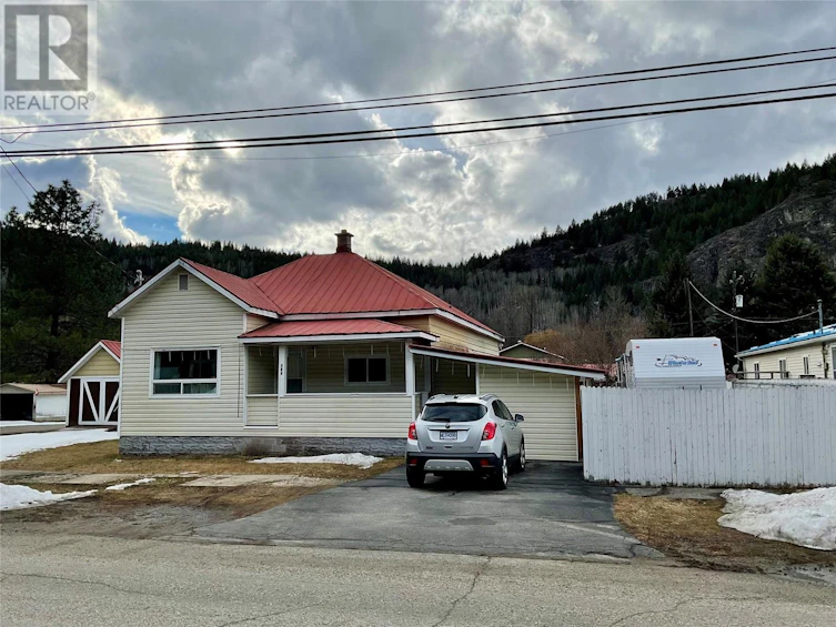 255 Kimberley N Avenue, Greenwood, BC, V0H 1J0 - 2