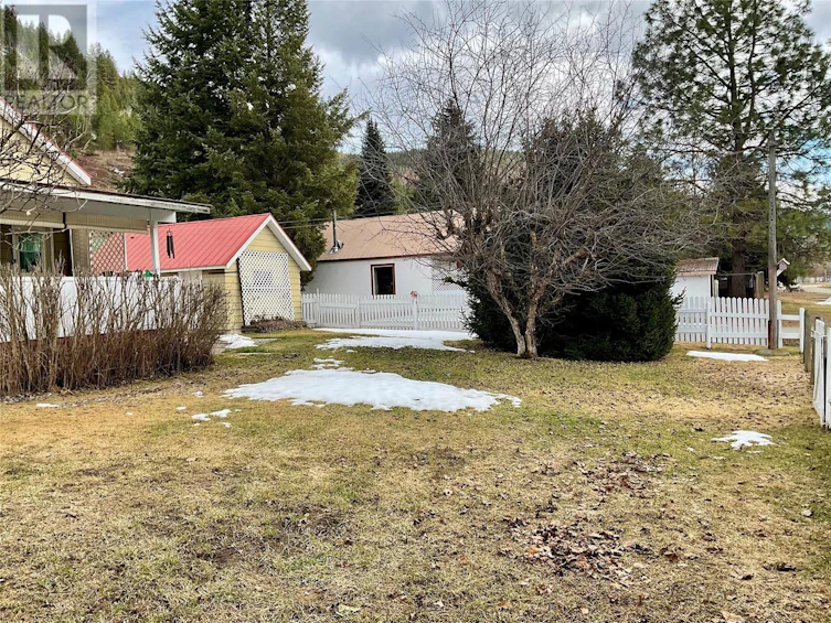 255 Kimberley N Avenue, Greenwood, BC, V0H 1J0 - 8
