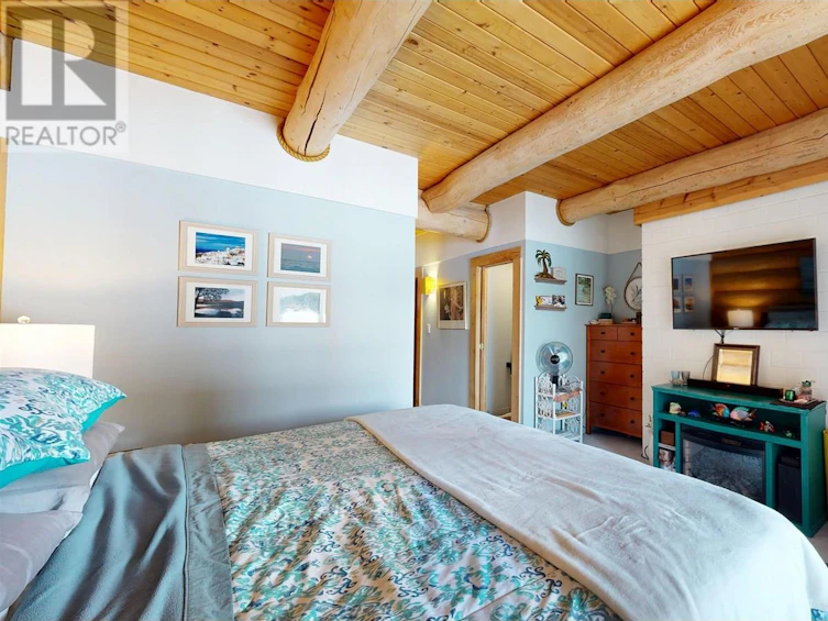 8494 Gerald Crescent, 100 Mile House, BC, V0K 1E0 - 20