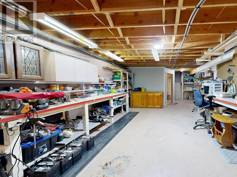 8494 Gerald Crescent, 100 Mile House, BC, V0K 1E0 - 30