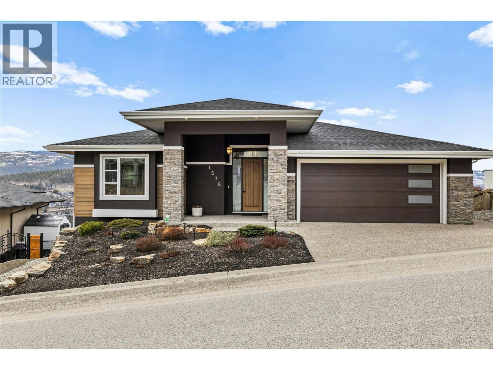 1376 Mine Hill Drive, Kelowna, BC, V1P 1S5