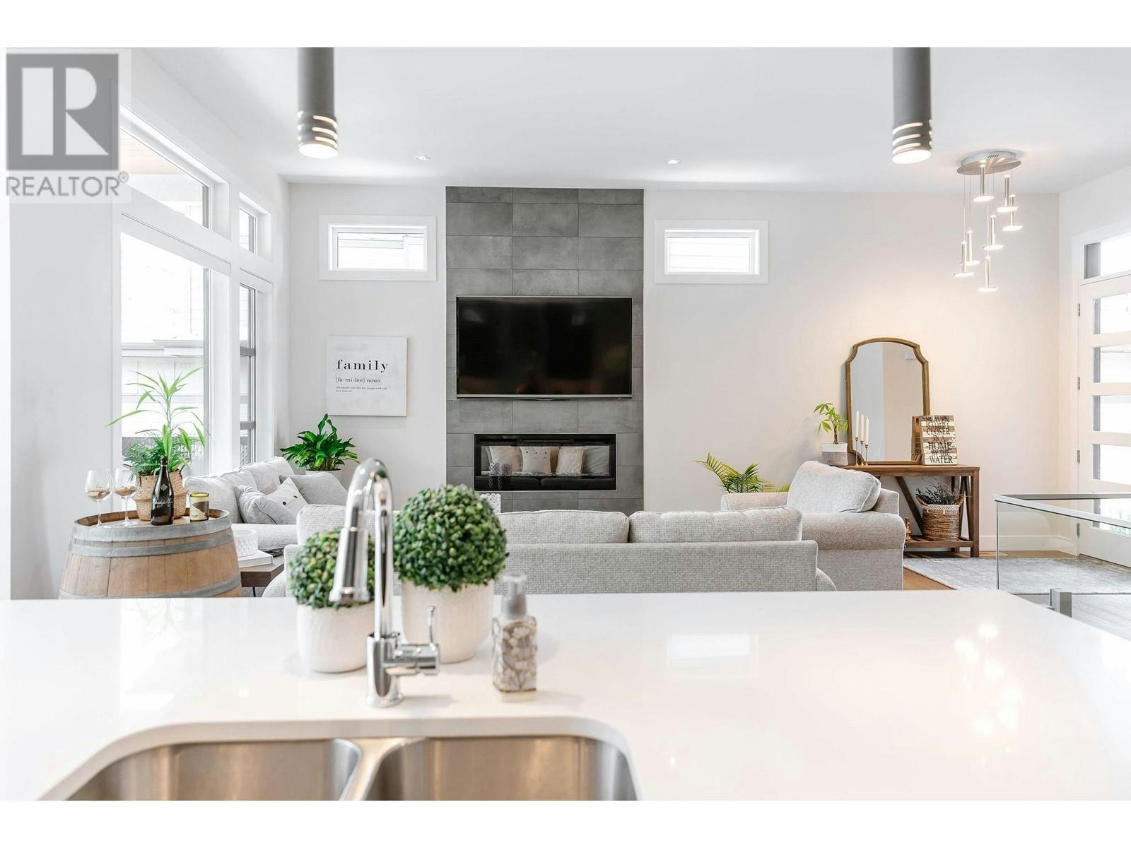 1225 Ponds Avenue, Kelowna, BC, V1W 5N1 - 18