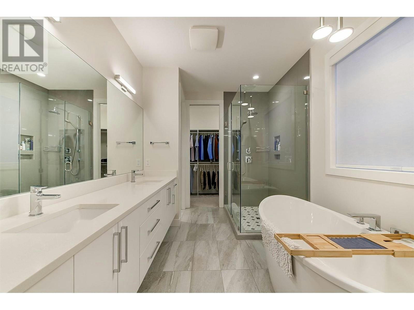 1225 Ponds Avenue, Kelowna, BC, V1W 5N1 - 24