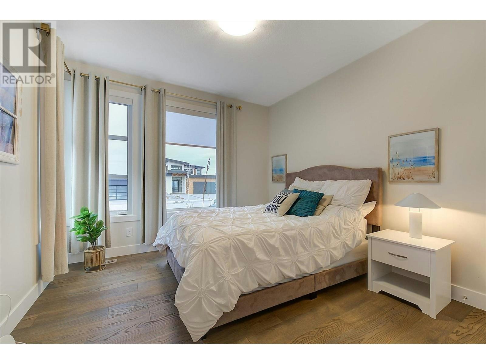 1225 Ponds Avenue, Kelowna, BC, V1W 5N1 - 31