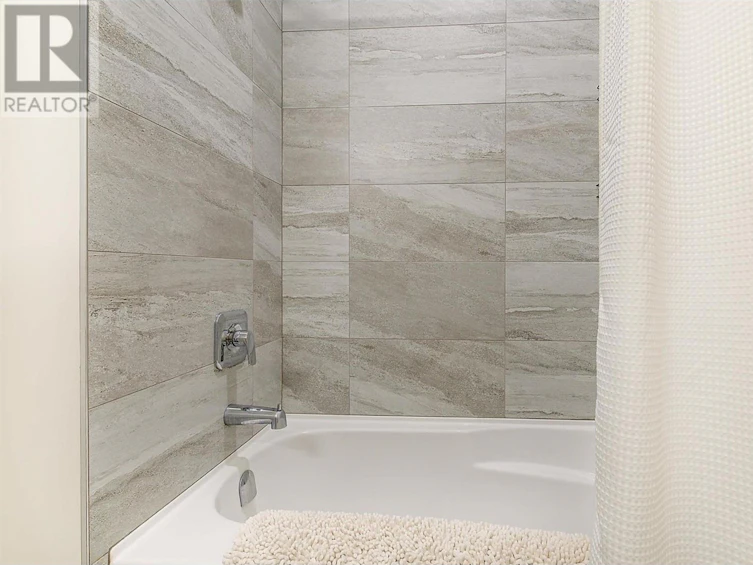 1225 Ponds Avenue, Kelowna, BC, V1W 5N1 - 34