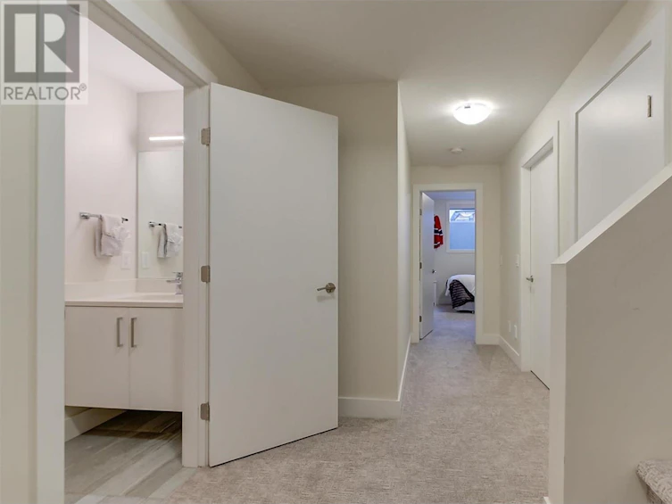 1225 Ponds Avenue, Kelowna, BC, V1W 5N1 - 40