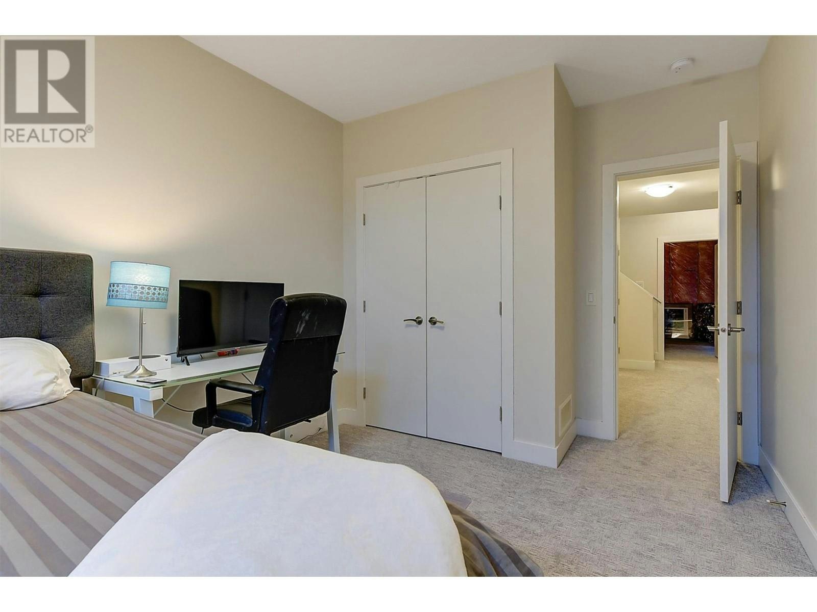 1225 Ponds Avenue, Kelowna, BC, V1W 5N1 - 43