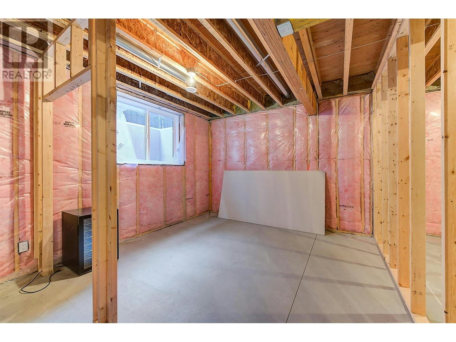 1225 Ponds Avenue, Kelowna, BC, V1W 5N1 - 47