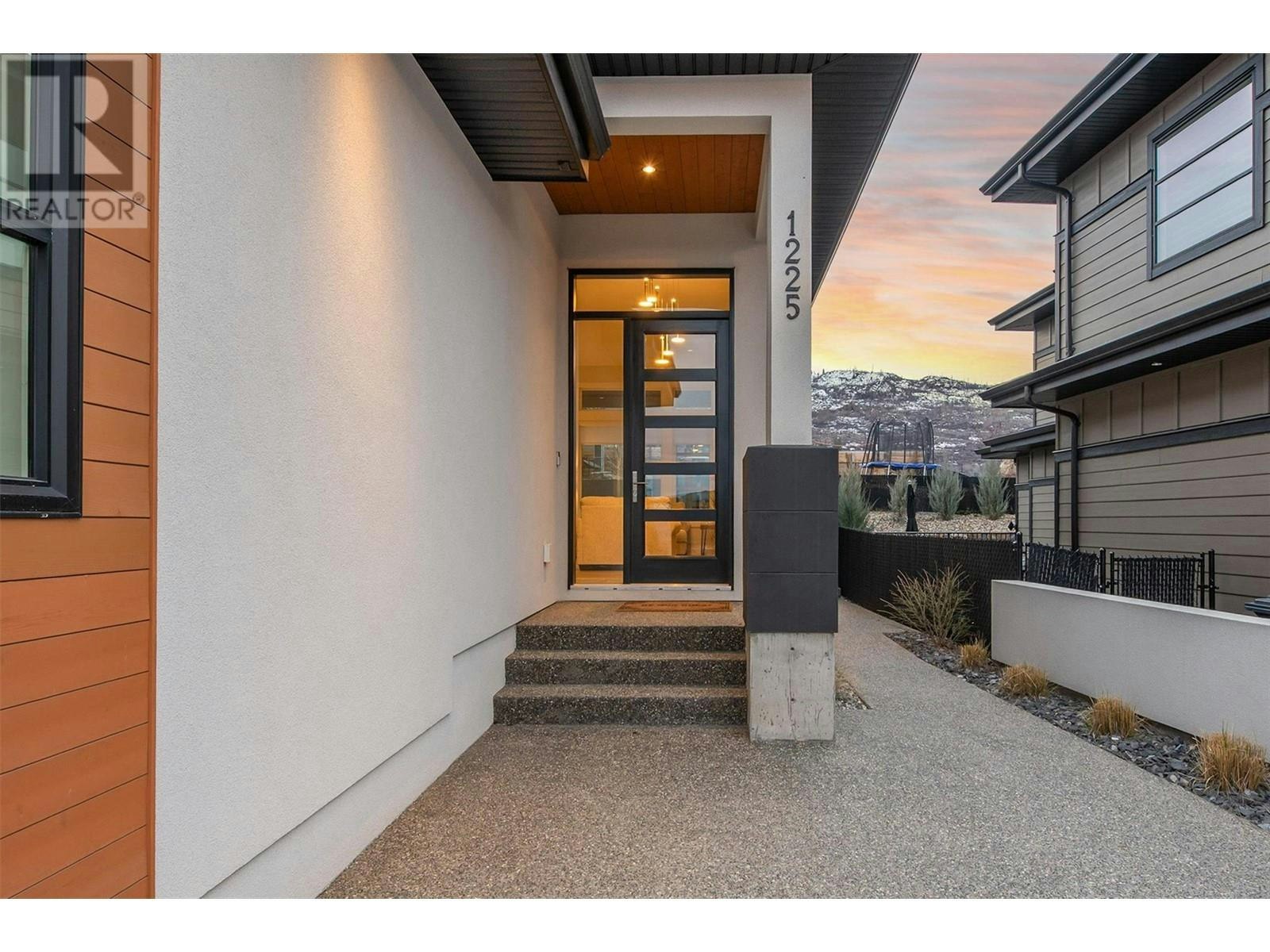 1225 Ponds Avenue, Kelowna, BC, V1W 5N1 - 75