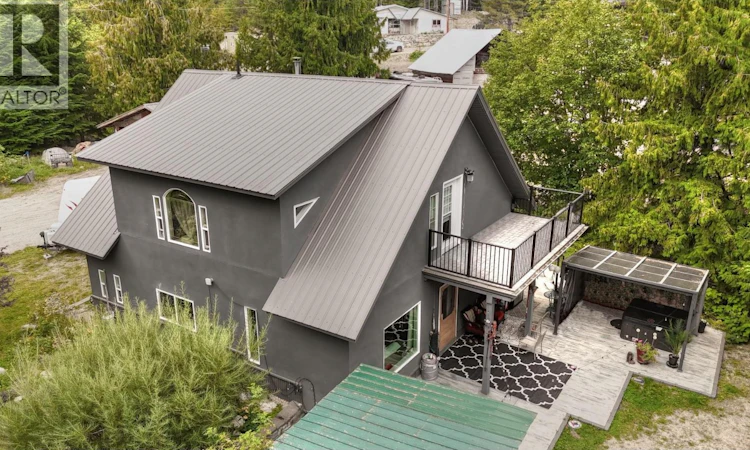 8872 West Slocan Road