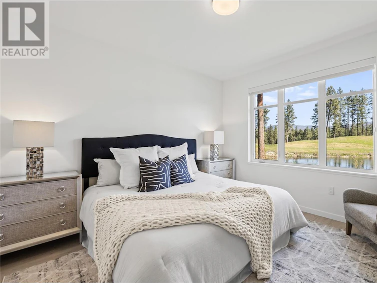 9-1979 Country Club Drive, Kelowna, BC, V1V 2Z3