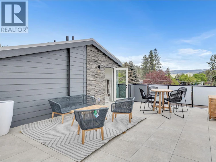 132-1455 Cara Glen Court, Kelowna, BC, V1V 3B8 - 3