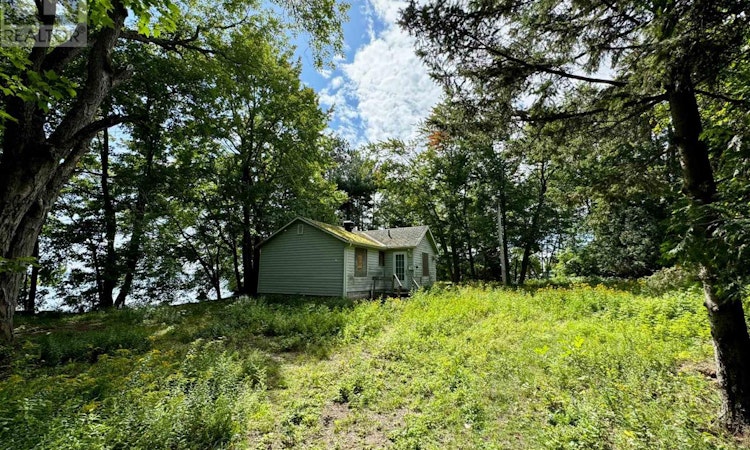 20 Mowat Crescent