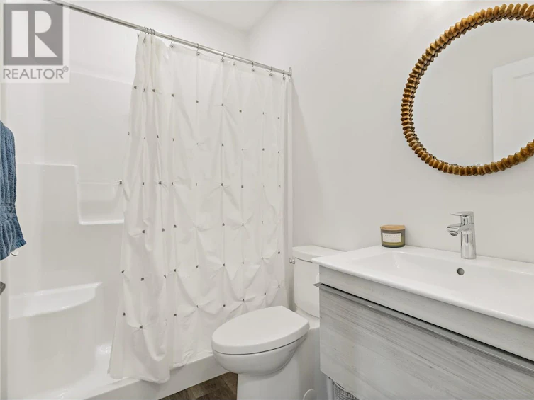 3200 Northeast 20 Street, Salmon Arm, BC, V1E 2G9 - 40