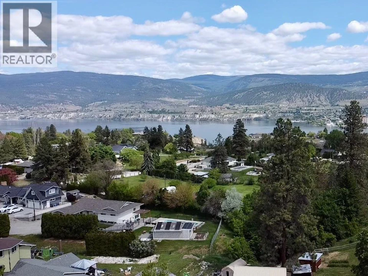 2211 West Bench Drive, Penticton, BC, V2A 8Z8 - 55