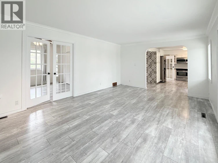 2211 West Bench Drive, Penticton, BC, V2A 8Z8 - 10