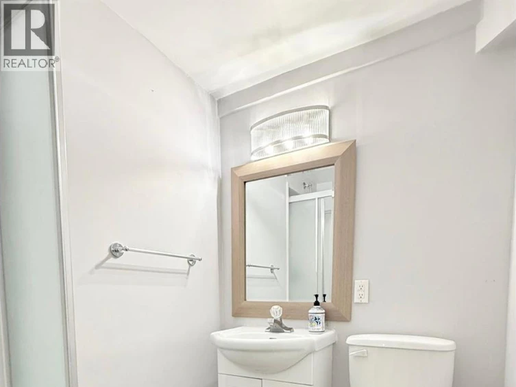 2211 West Bench Drive, Penticton, BC, V2A 8Z8 - 26