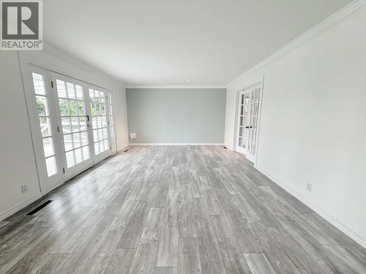 2211 West Bench Drive, Penticton, BC, V2A 8Z8 - 12