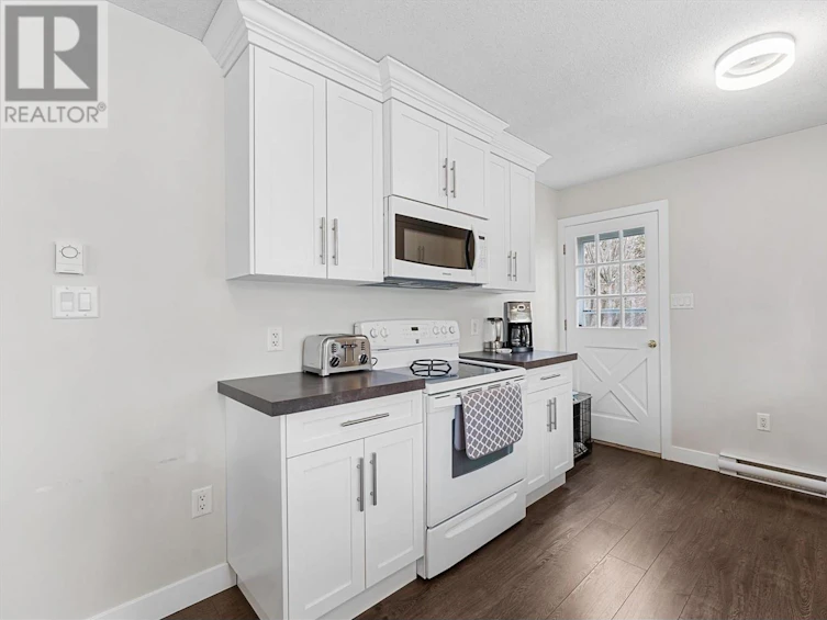 17110 Coral Beach Road, Lake Country, BC, V4V 1B9 - 18