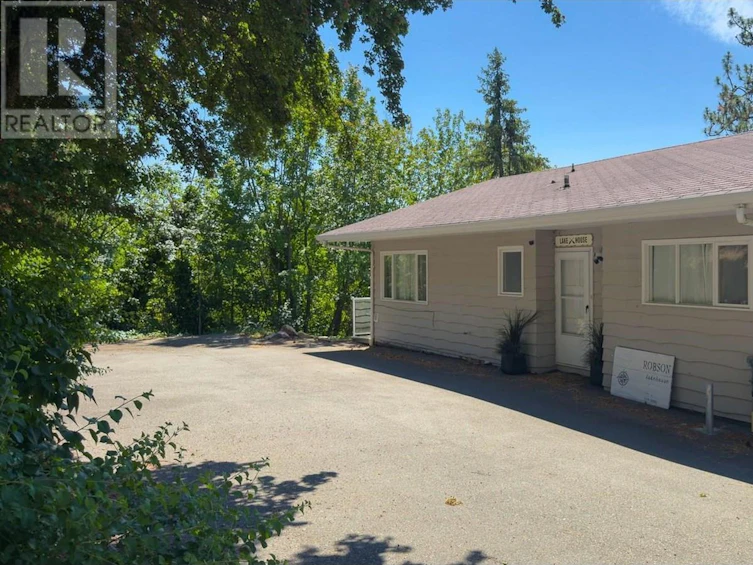 17110 Coral Beach Road, Lake Country, BC, V4V 1B9 - 38
