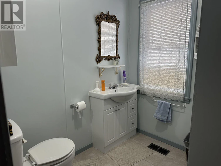 6007 Little Fort 24 Highway, Lone Butte, BC, V0K 1X0 - 25