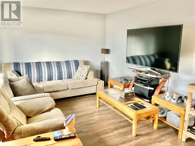 577 Seventh Avenue, Midway, BC, V0H 1M0 - 13