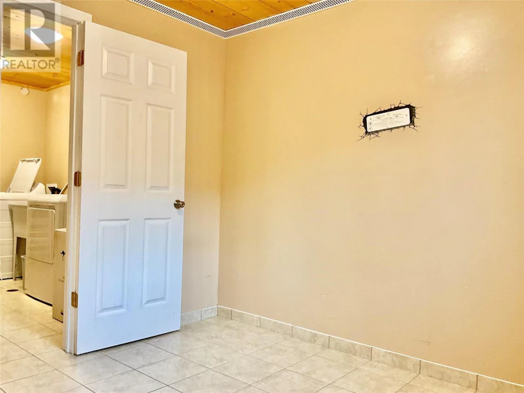 577 Seventh Avenue, Midway, BC, V0H 1M0 - 42