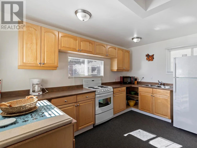 37 Traders Cove Road, West Kelowna, BC, V1Z 3S3 - 49