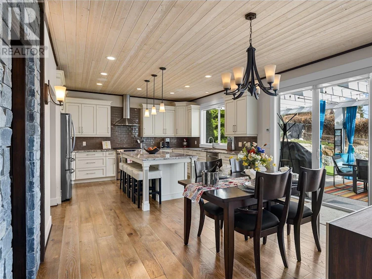 2333 Tallus Green Place, West Kelowna, BC, V4T 3K4 - 11