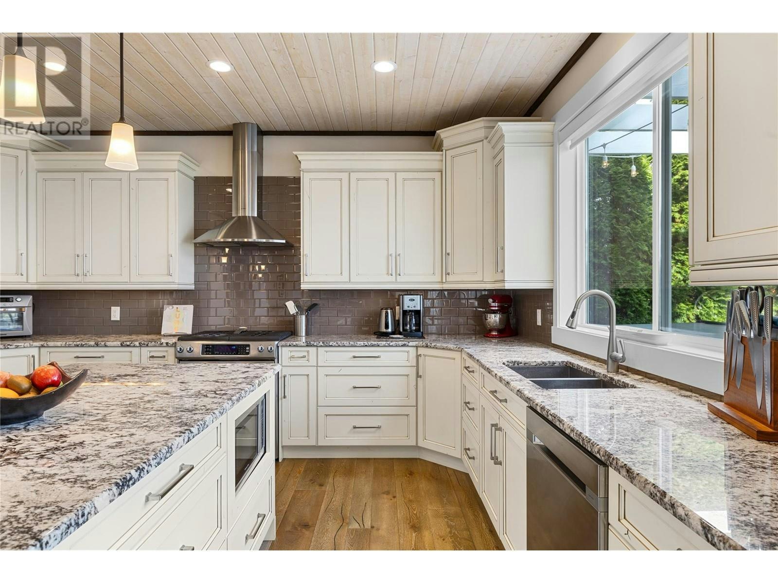 2333 Tallus Green Place, West Kelowna, BC, V4T 3K4 - 15