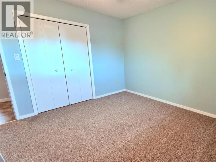 431 Hartland Avenue, Midway, BC, V0H 1M0 - 31