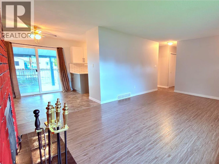 431 Hartland Avenue, Midway, BC, V0H 1M0 - 20