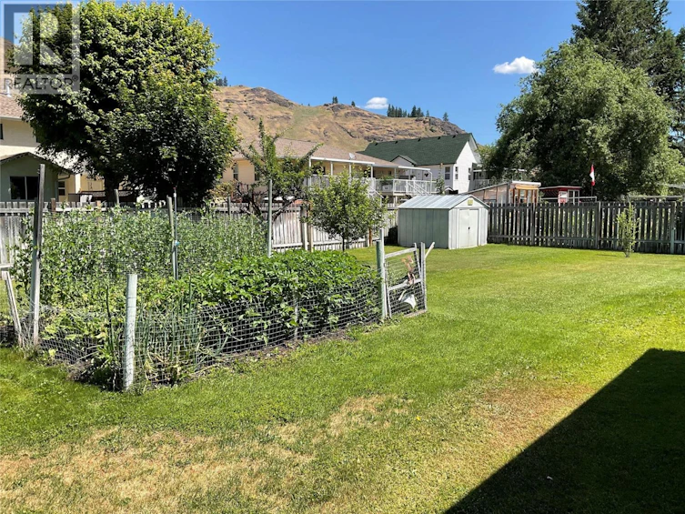 431 Hartland Avenue, Midway, BC, V0H 1M0 - 12